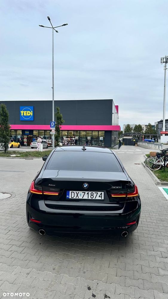 BMW Seria 3 330i xDrive Luxury Line sport - 11