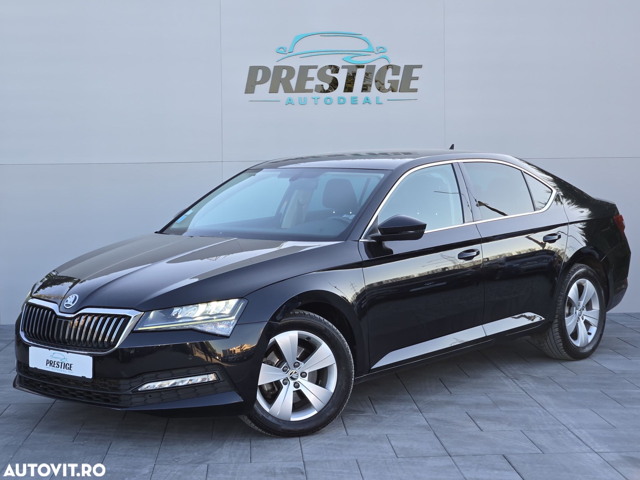 Skoda Superb 1.6 TDI DSG Style - 1