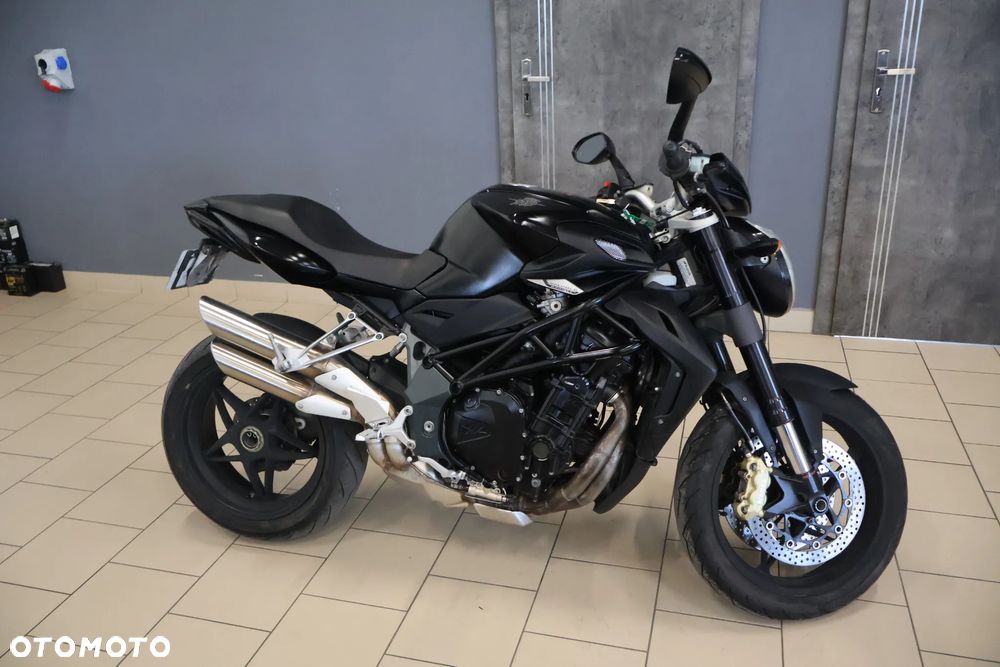 MV AGUSTA Brutale - 9