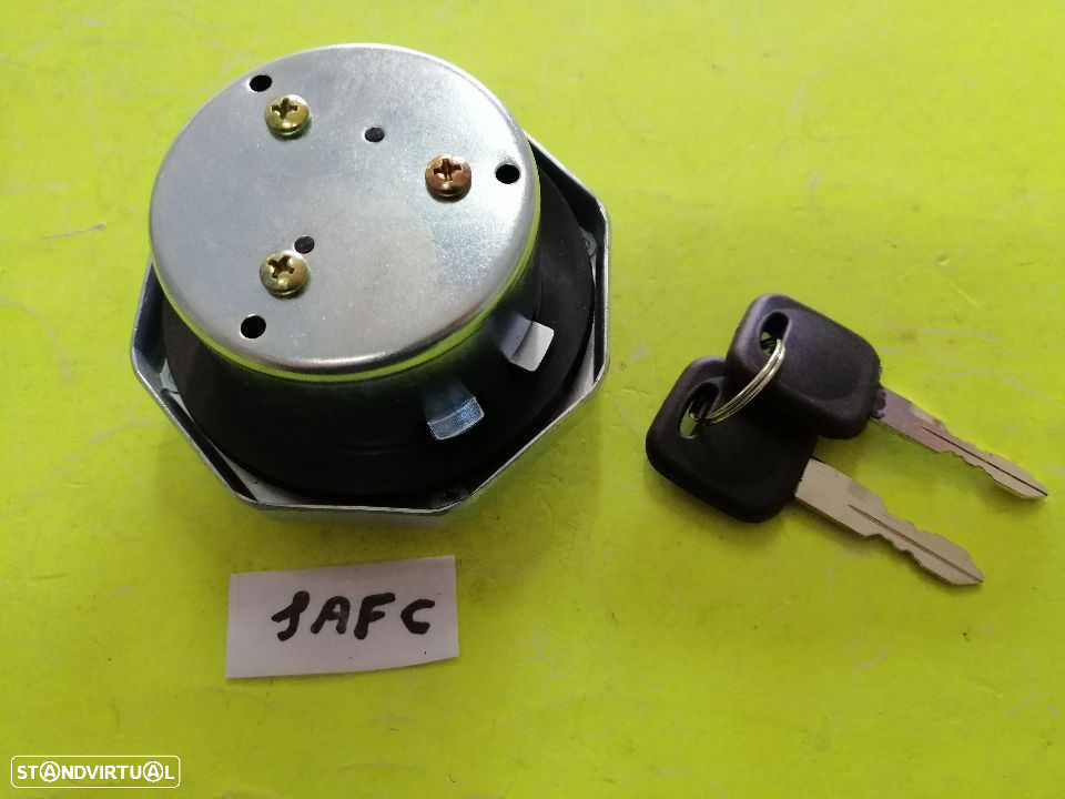 Tampão combustivel Mitsubishi Canter Fuso 2005-- - 2