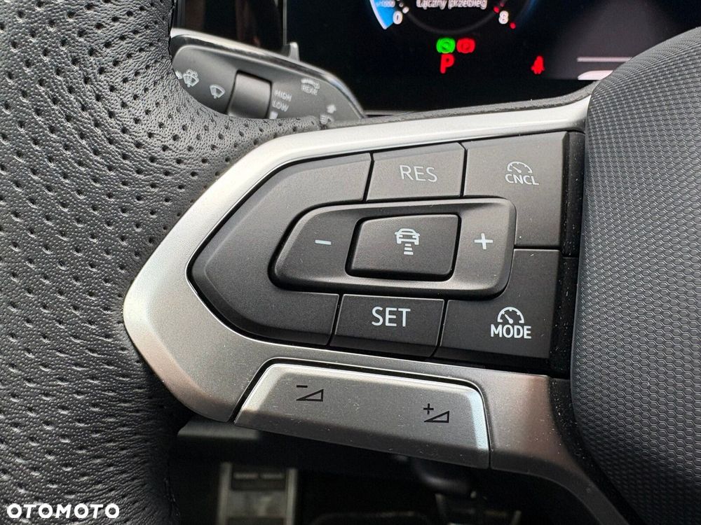 Volkswagen Tiguan - 28