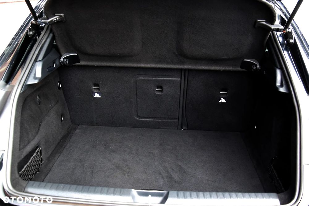 Mercedes-Benz GLA 180 - 15