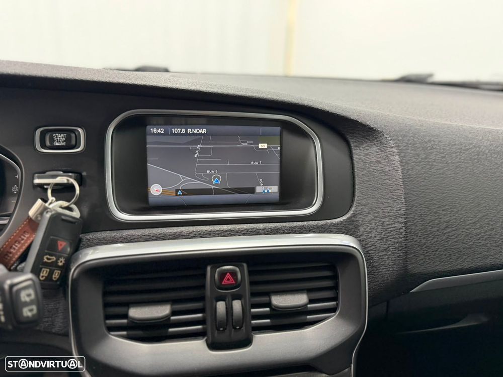 Volvo V40 1.6 D2 Momentum - 10