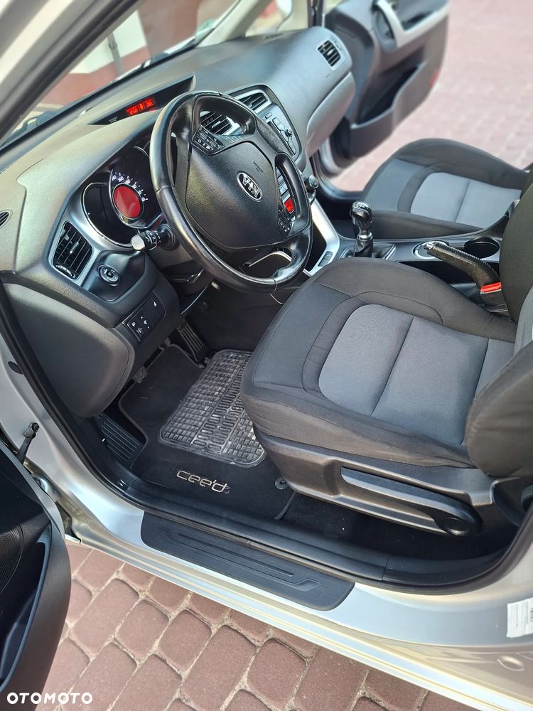 Kia Ceed 1.6 GDI Fifa World Cup Edition - 20