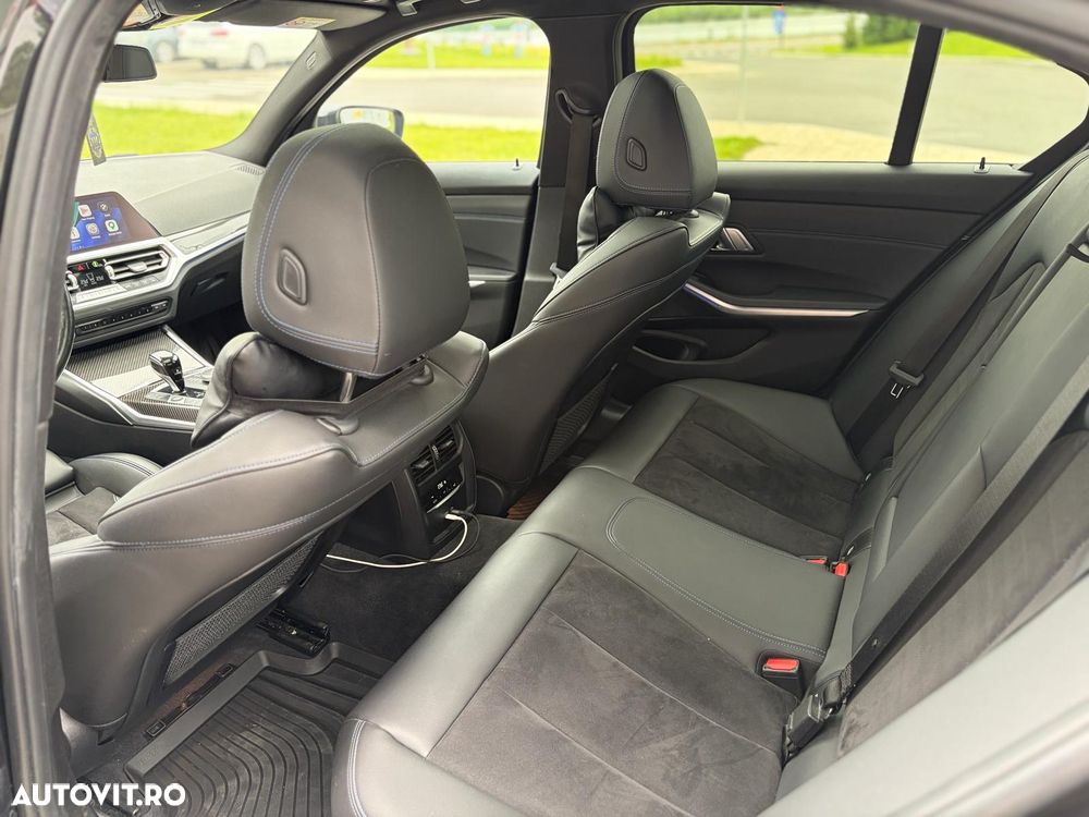 BMW Seria 3 320d Aut. Edition M Sport Shadow - 12