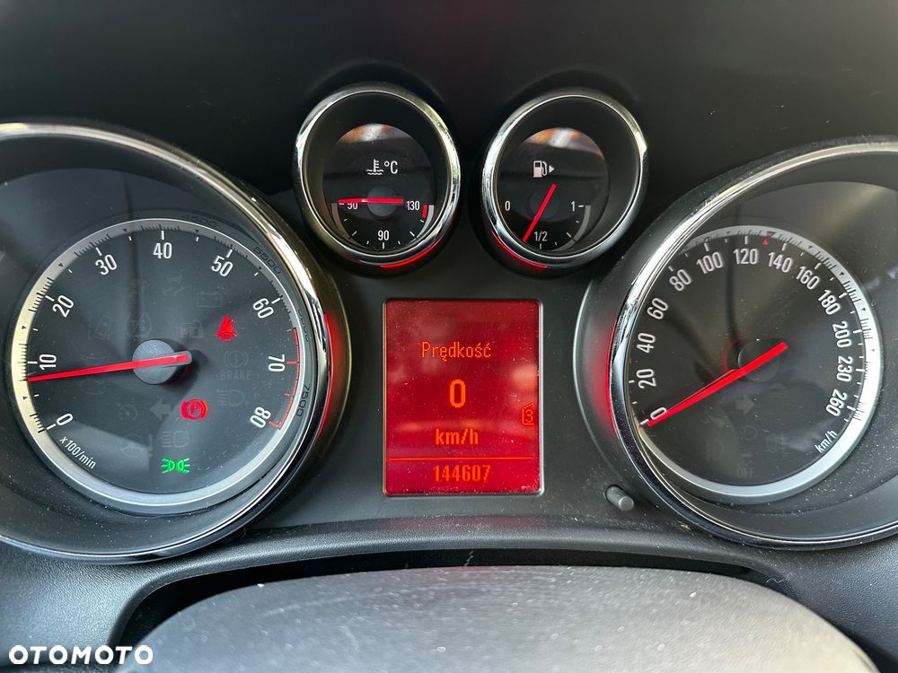 Opel Astra 1.4 T Cosmo - 15