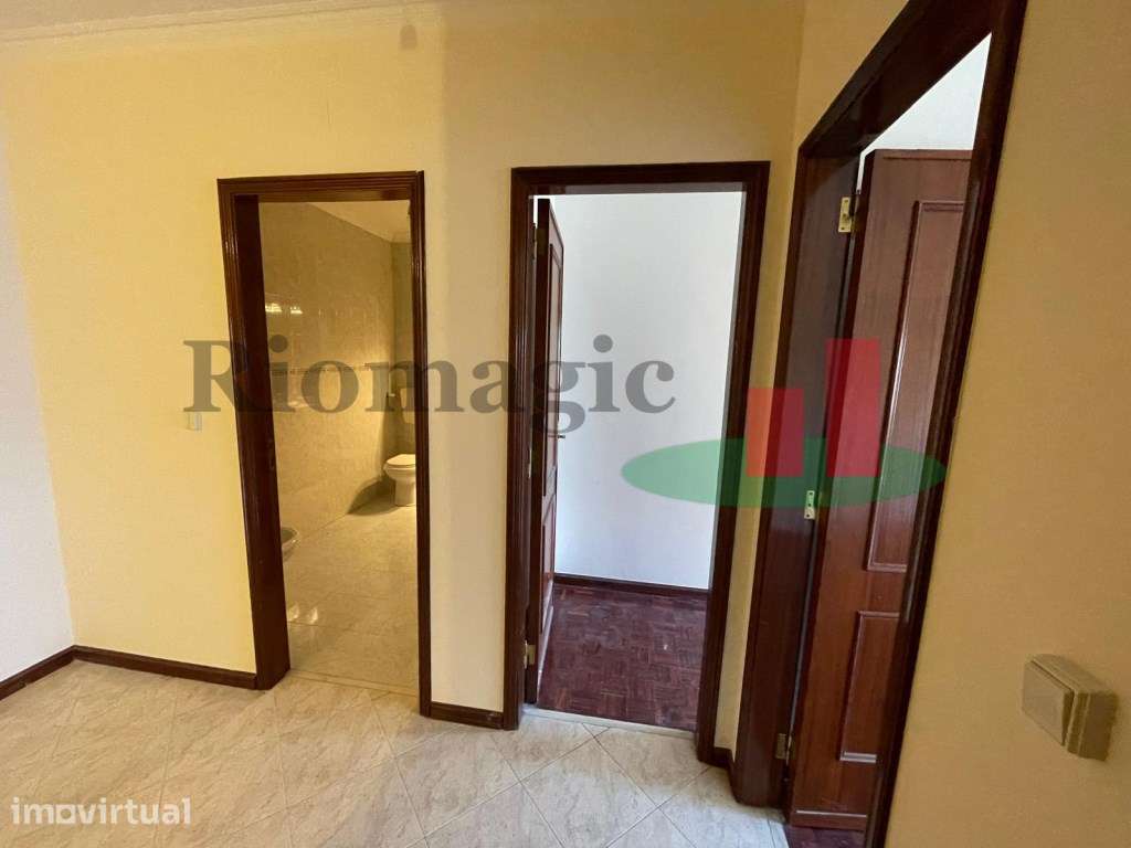 Apartamento T2 c/Parqueamento - Algueirão - Grande imagem: 5/30