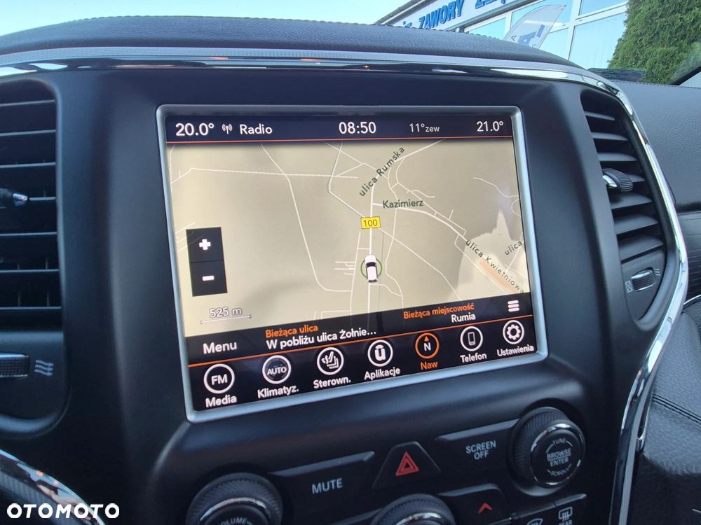 Jeep Grand Cherokee - 27