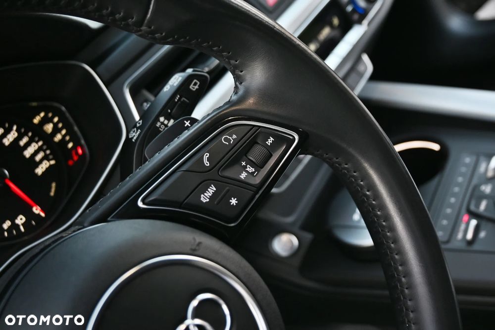 Audi A4 Avant 2.0 TDI ultra S tronic design - 35
