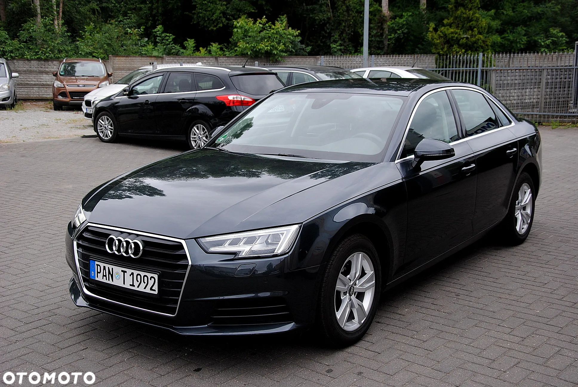 Audi A4 2.0 TDI S tronic design - 1
