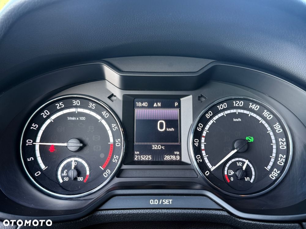 Skoda Octavia 2.0 TDI SCR 4x4 RS DSG - 12