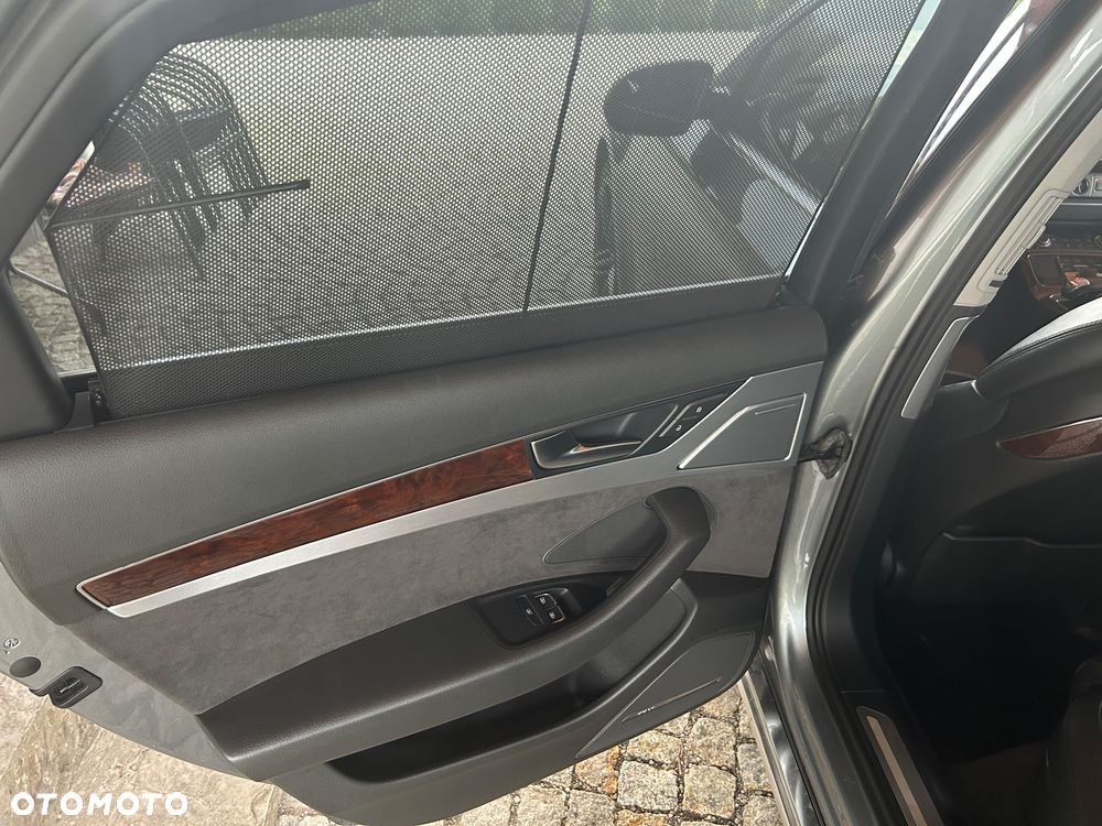 Audi A8 - 10