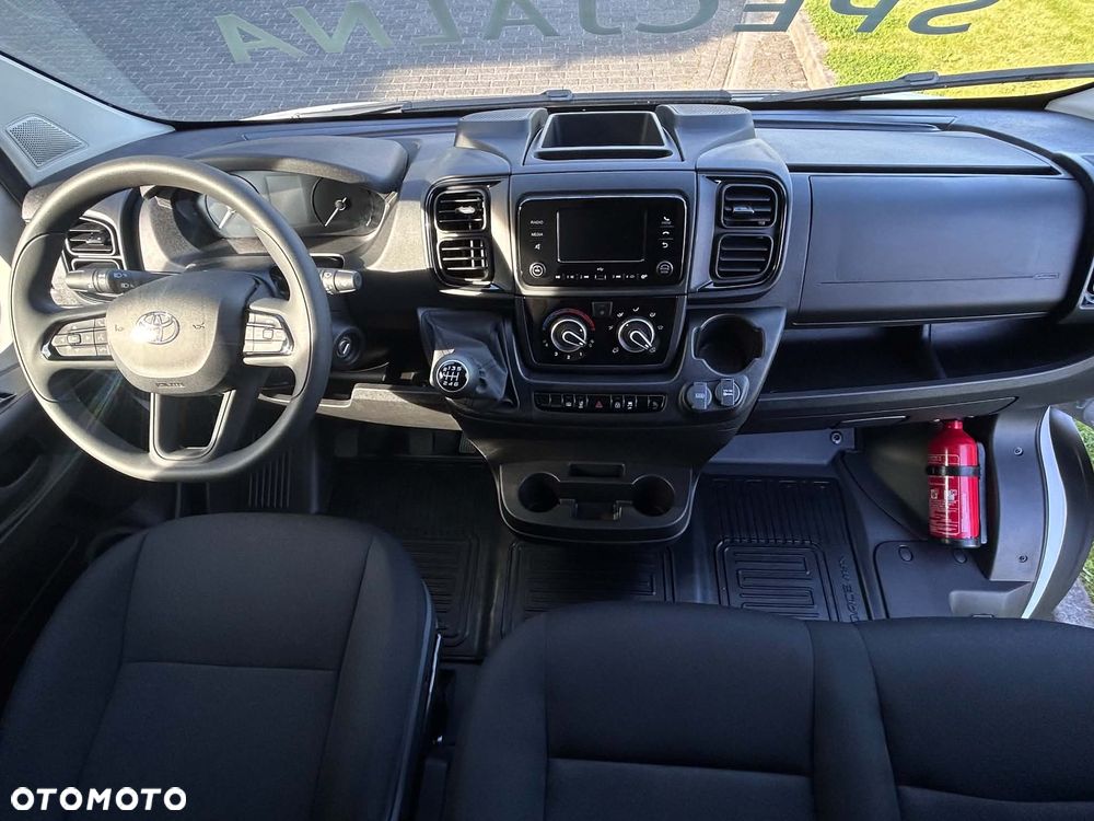Toyota Proace MAX - 22