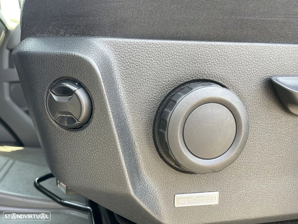 VW Crafter 2.0 TDI L3H3 IVA Dedutível - 35