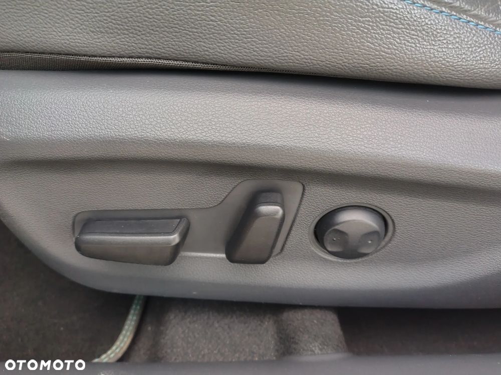 Hyundai IONIQ - 19