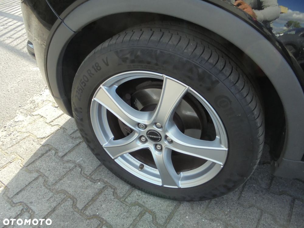 Ford Kuga 2.0 TDCi 2x4 Trend - 24