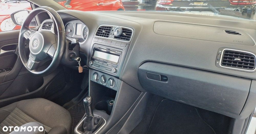 Volkswagen Polo - 11