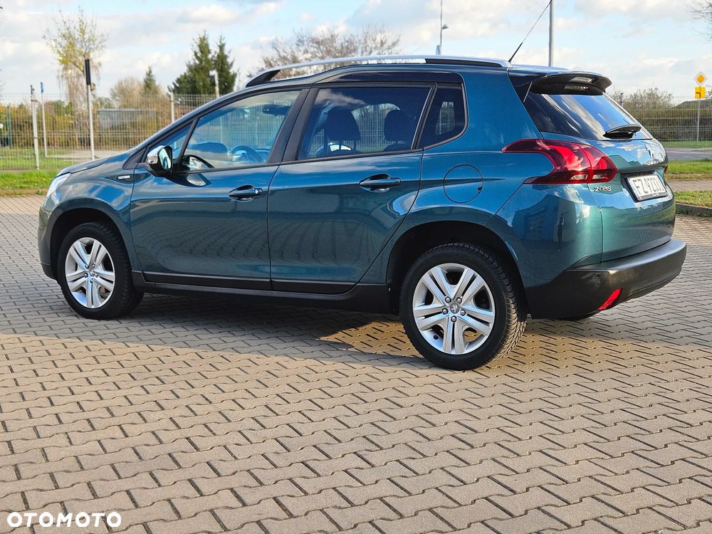 Peugeot 2008 1.2 Pure Tech Style S&S - 13