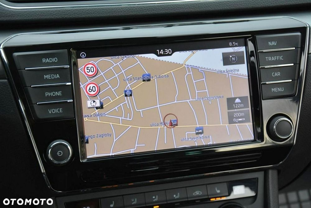 Skoda Superb 2.0 TDI DSG Premium Edition - 24