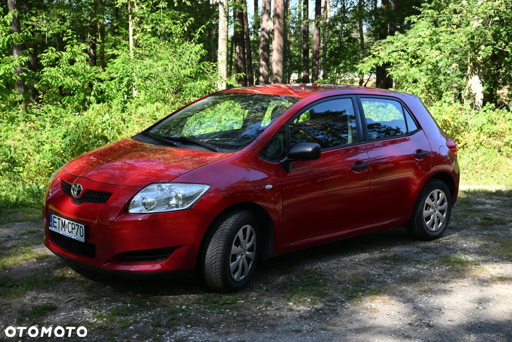 Toyota Auris 1.4 D-4D Terra - 1