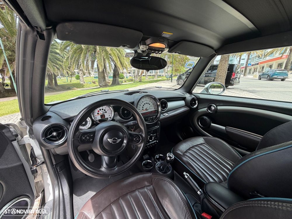 MINI Cabrio Cooper D - 14