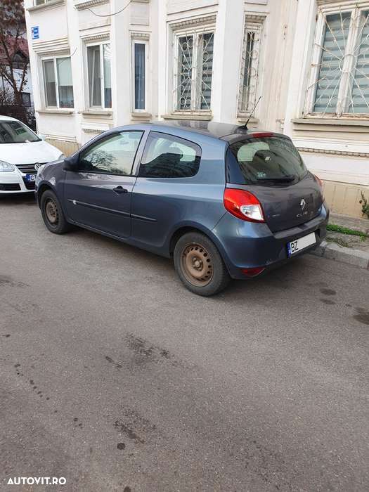 Renault Clio - 2