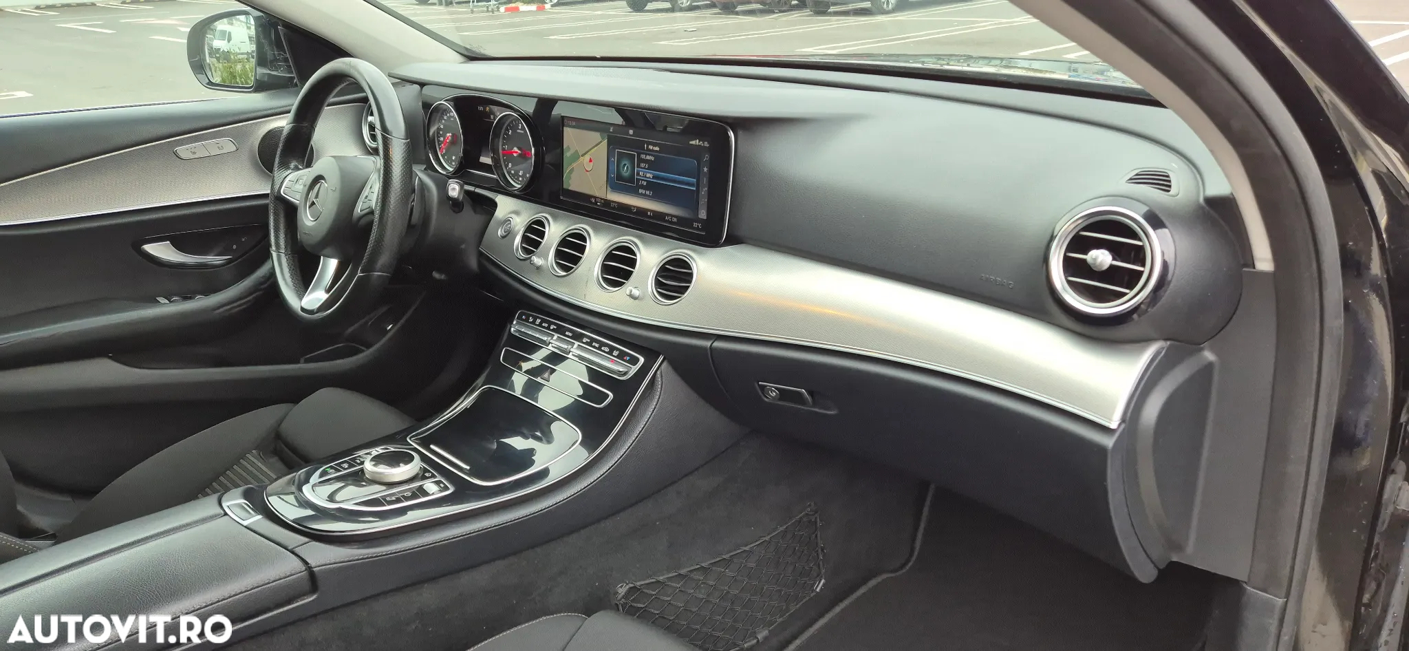 Mercedes-Benz E 200 d T 9G-TRONIC - 32