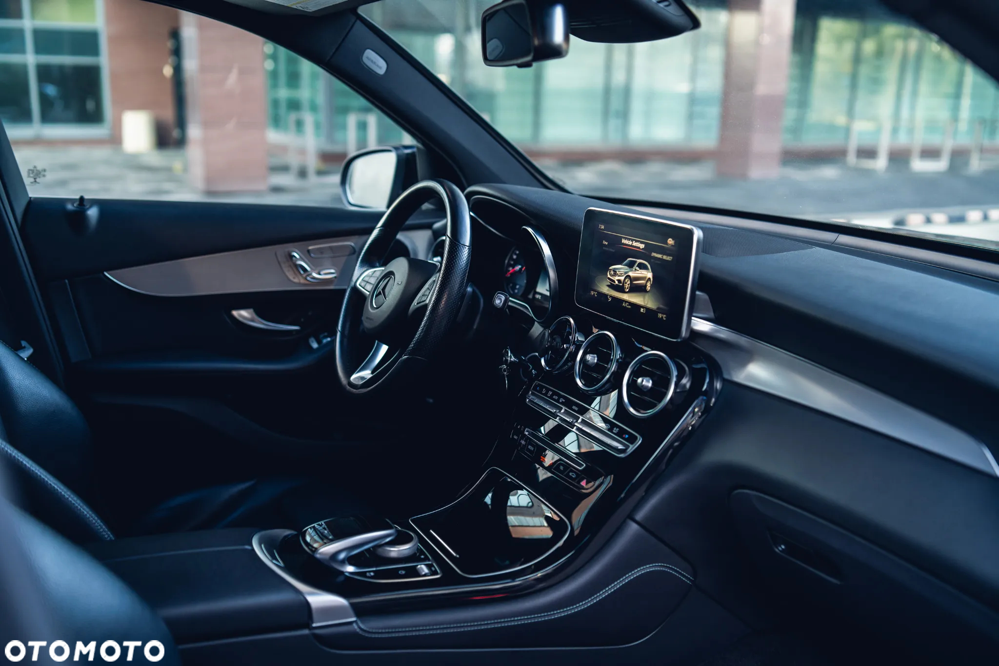 Mercedes-Benz GLC 300 4Matic 9G-TRONIC - 33