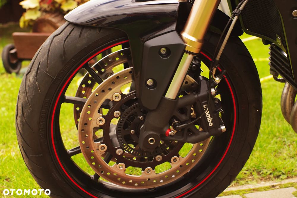 Triumph Street Scrambler - 36