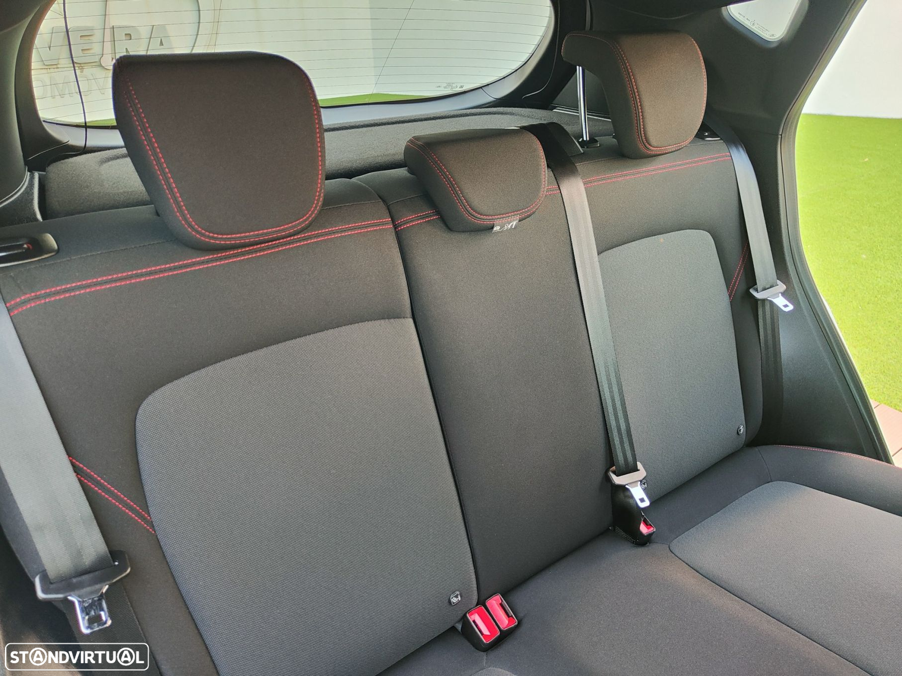 Ford Fiesta 1.0 EcoBoost ST-Line - 32
