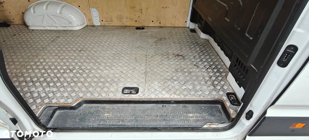 Volkswagen Crafter - 9