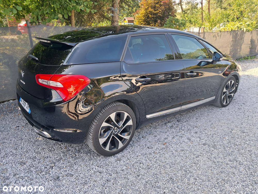 Citroën DS5 2.0 HDi Hybrid4 SoChic MCP - 2