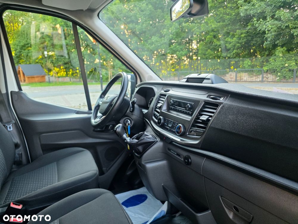 Ford Transit - 24