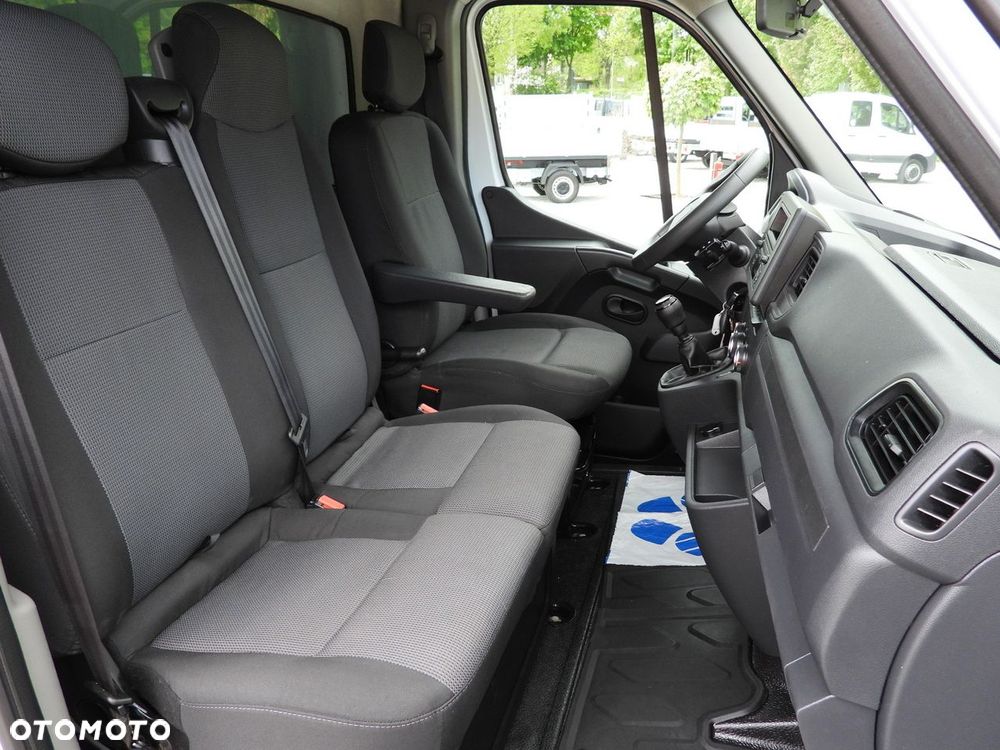 Renault MASTER  PLANDEKA 10 PALET WEBASTO TEMPOMAT LEDY PNEUMATYKA KLIMATYZACJA  165KM - 38