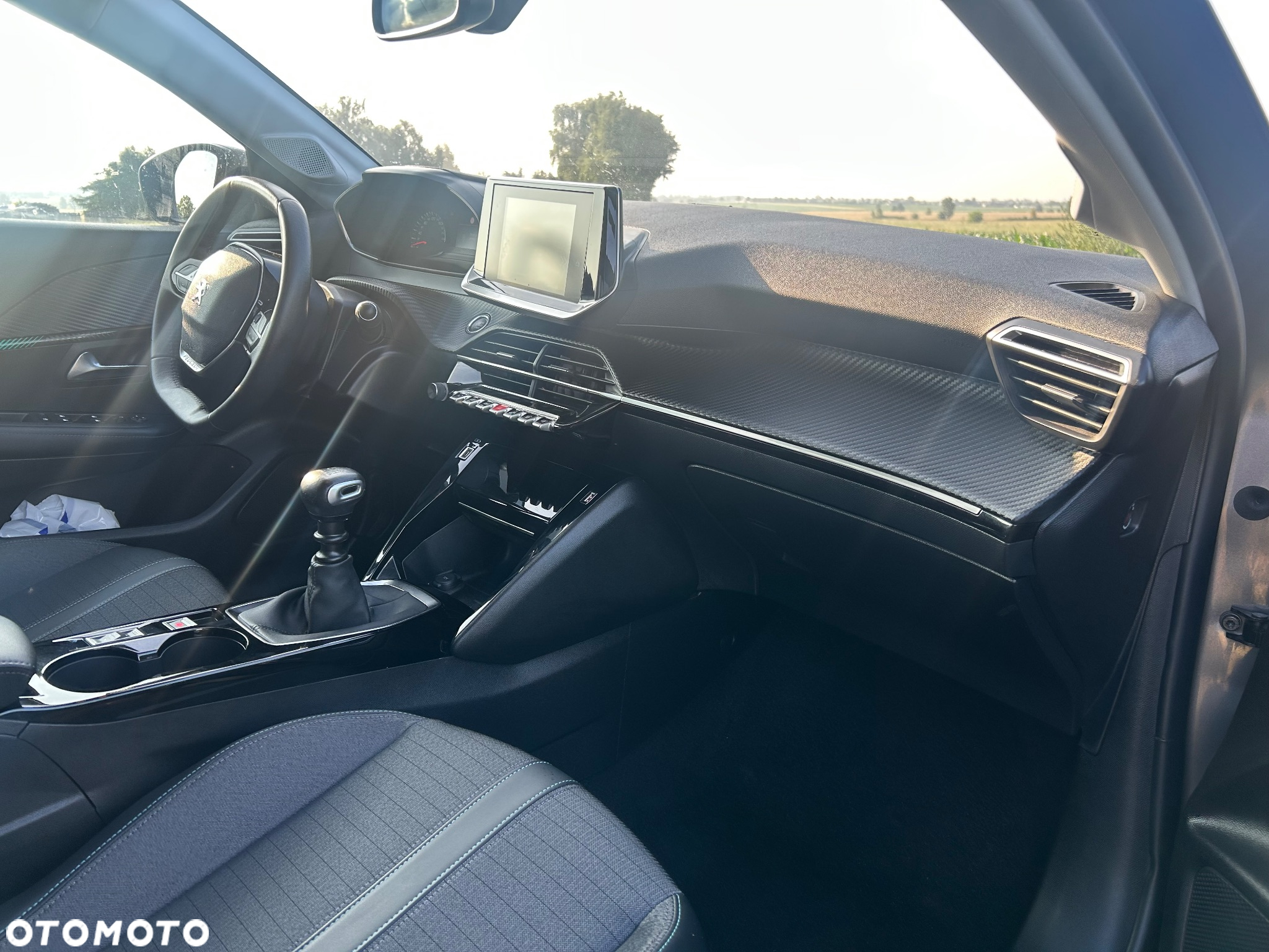 Peugeot 208 PureTech 100 Allure - 13