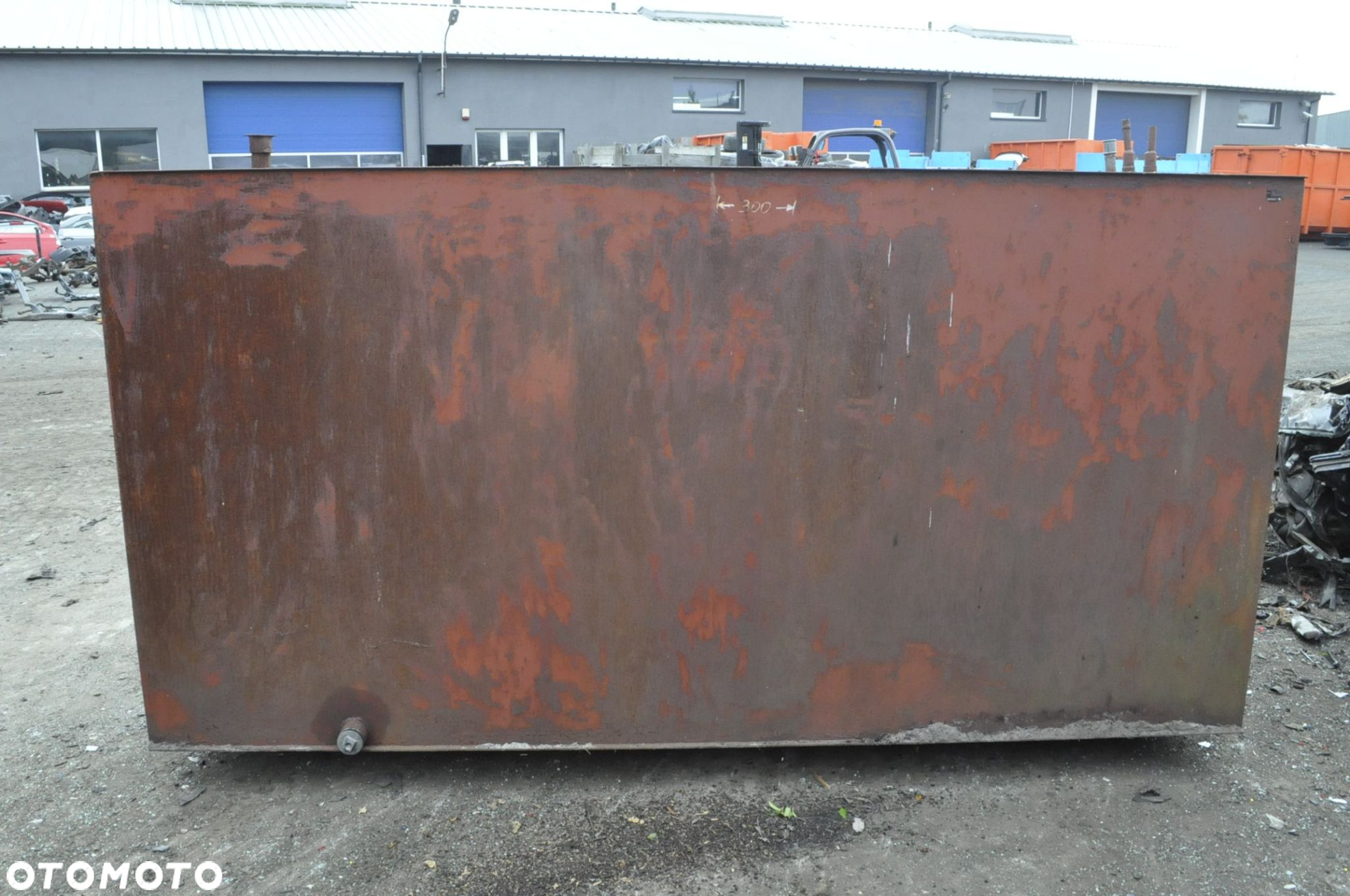 ZBIORNIK NA OLEJ OPAŁOWY STALOWY POJEMNOŚĆ OKOŁO 5500 LITRÓW 300x125x150 - 4