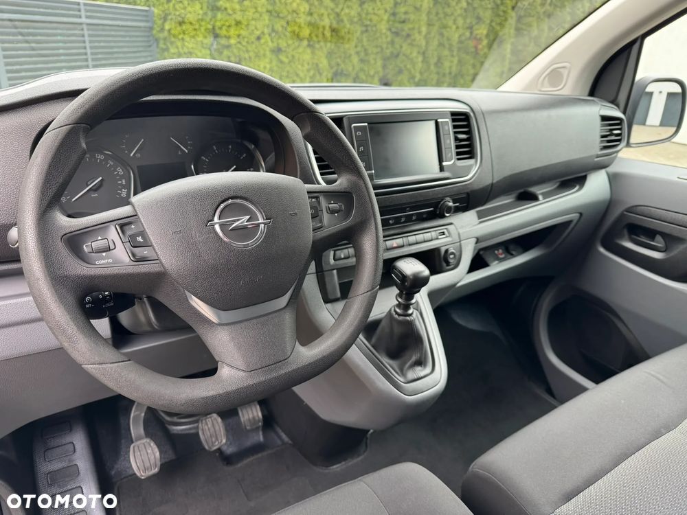 Opel Vivaro - 38