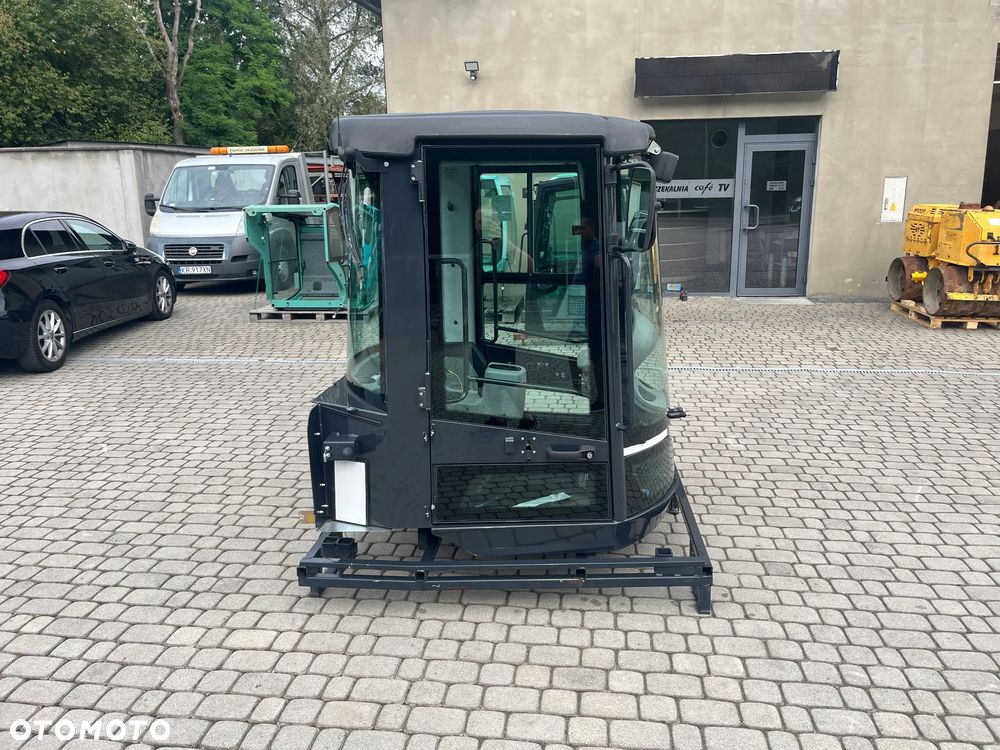 KABINA  MINI KOPARKA ŁADOWARKA Schäffer SK31 BOBCAT GIANT AVANT 11787netto - 4