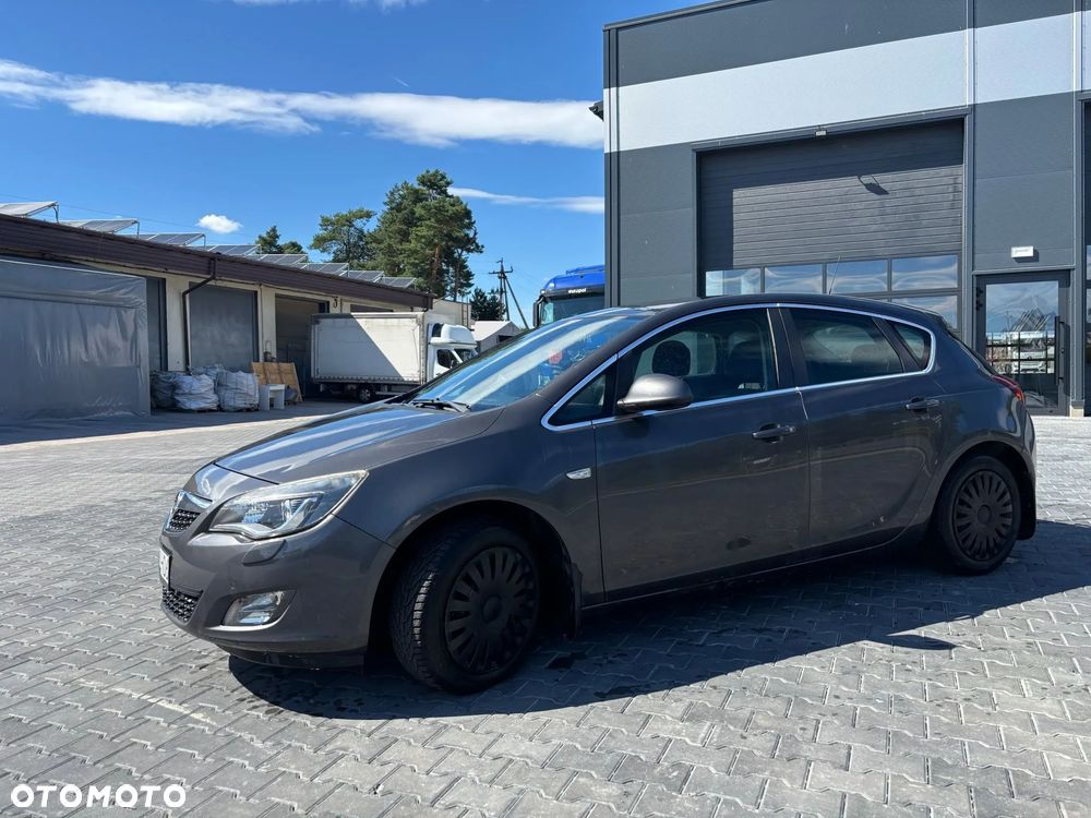 Opel Astra 1.4 T Cosmo - 1