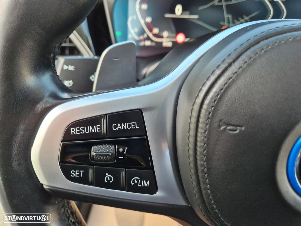 BMW 320 e Touring Line Luxury Auto - 24