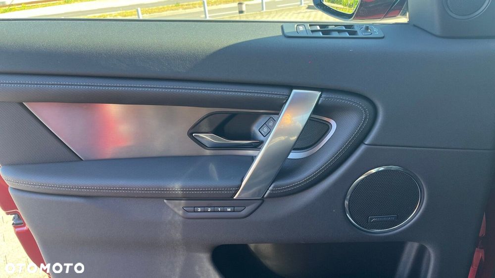 Land Rover Discovery Sport - 12