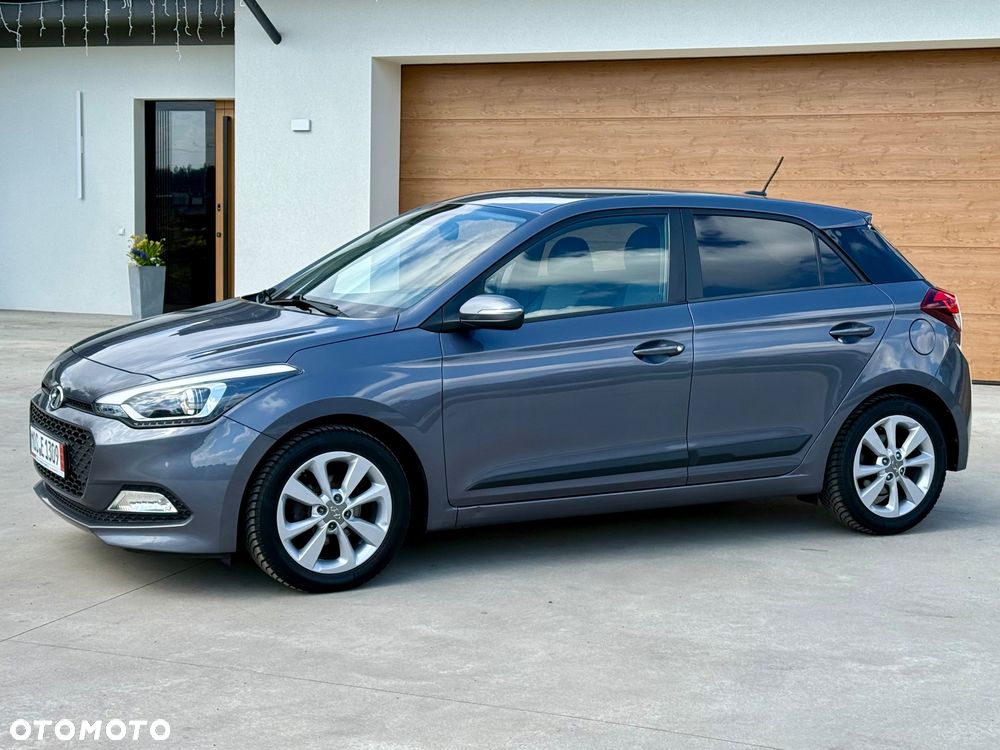 Hyundai i20 1.4 Intro Edition - 12