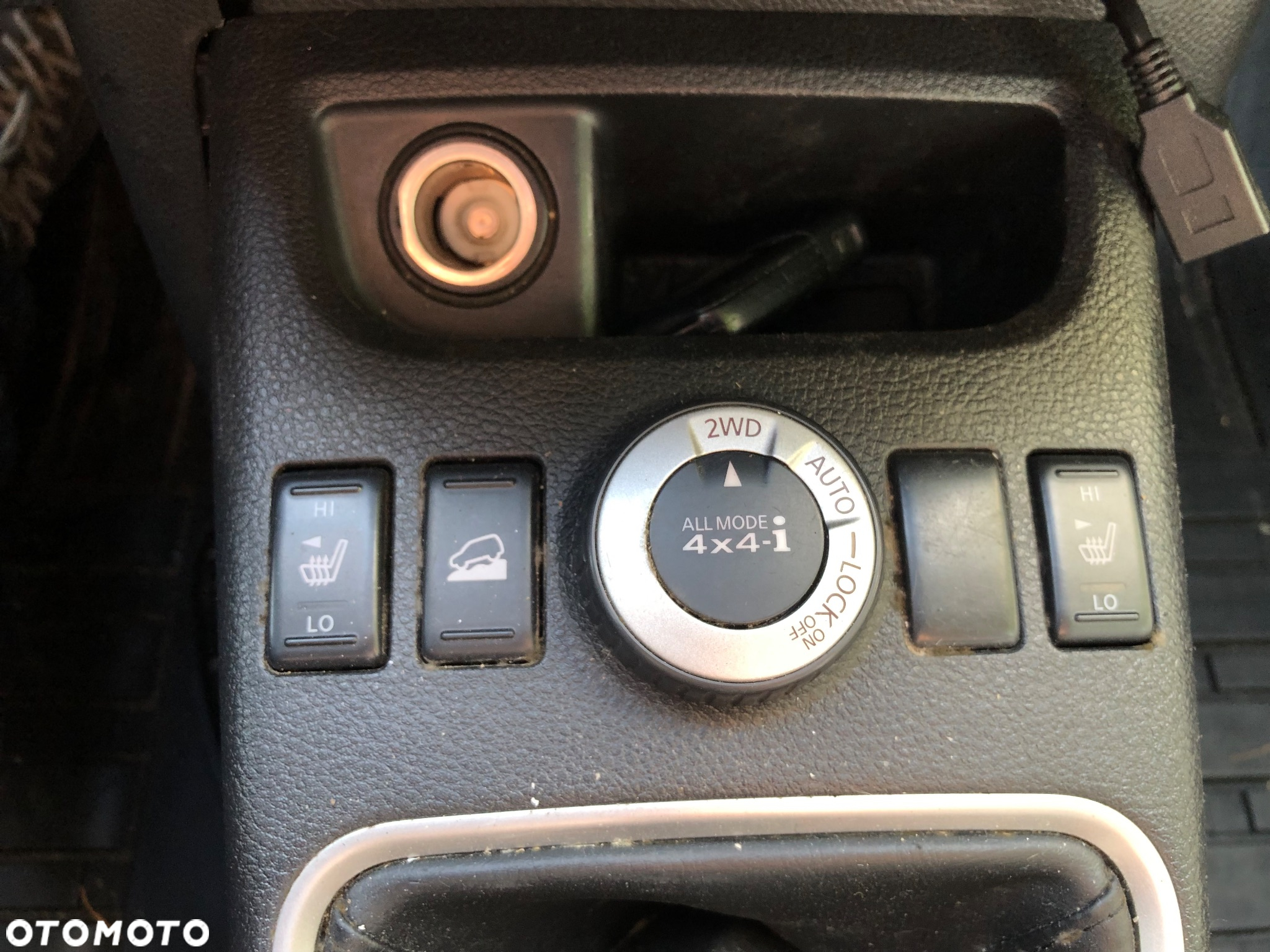 Nissan X-Trail 2.5 4x4 Platinum - 9