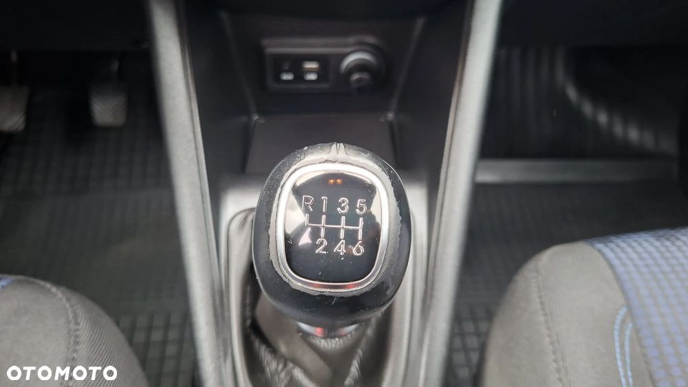 Hyundai ix20 - 22