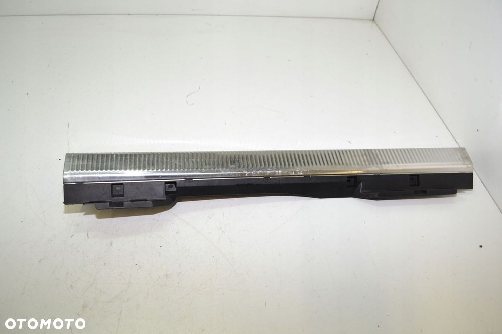 OSŁONA PROGU BAGAŻNIKA 8K9864483A AUDI A4 B8 KOMBI - 2