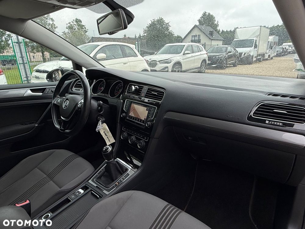 Volkswagen Golf - 19