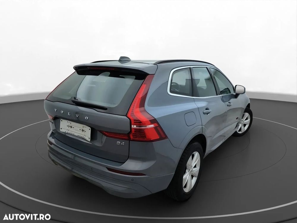 Volvo XC 60 B4 MHEV Momentum Pro - 5