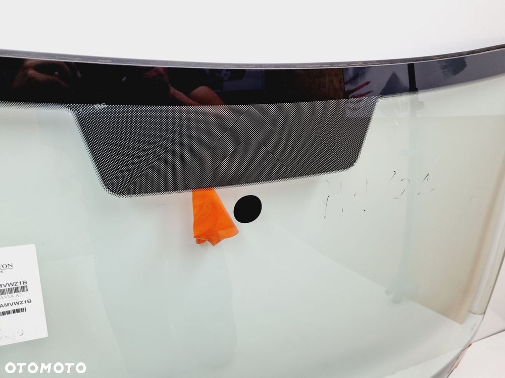 Szyba przednia SKODA OCTAVIA HATCHBACK 5D 2013-2020 - 2