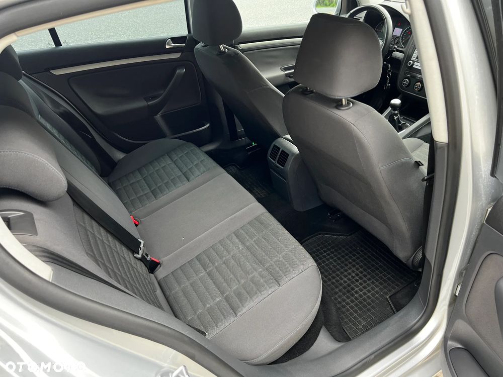 Volkswagen Golf 1.9 TDI Comfortline - 9