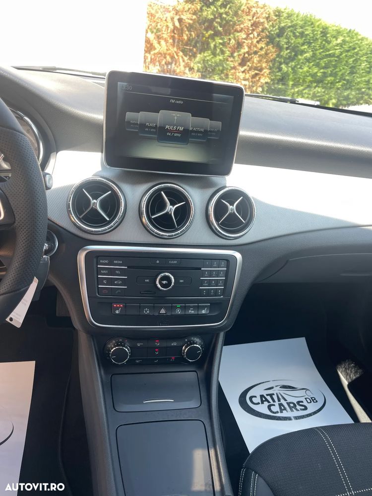 Mercedes-Benz CLA 220 d 7G-DCT - 34